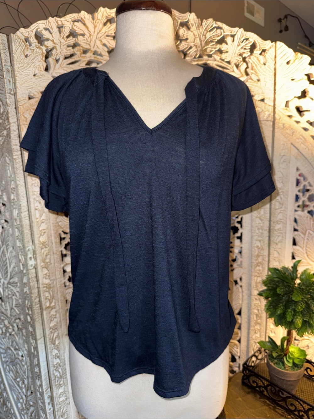 Cable & Gauge Navy Short Sleeve V-Neck Blouse
